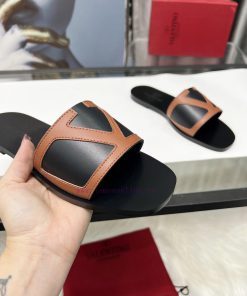 New Lunjia 2025A Fashion Show Latest Logo Flat Sandals Series In 6 Colors Sizes 5-42 Rubber Bot emfkevqc