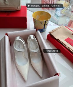 𝒗𝒂𝒍𝒆𝒏𝒕𝒊𝒏𝒐𝟐𝟓𝑭𝒘 Early Spring New Products ᥫᩣFabric Patent LeatherInner SheepskinLeather SoleElega 40s4daid