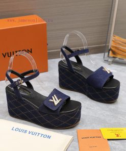 Top TierLv's Latest Hentian Gaopo And Shui Tai SandalsIn The Summer Of 2025 Louis Vuitton/Louis cha93ll0