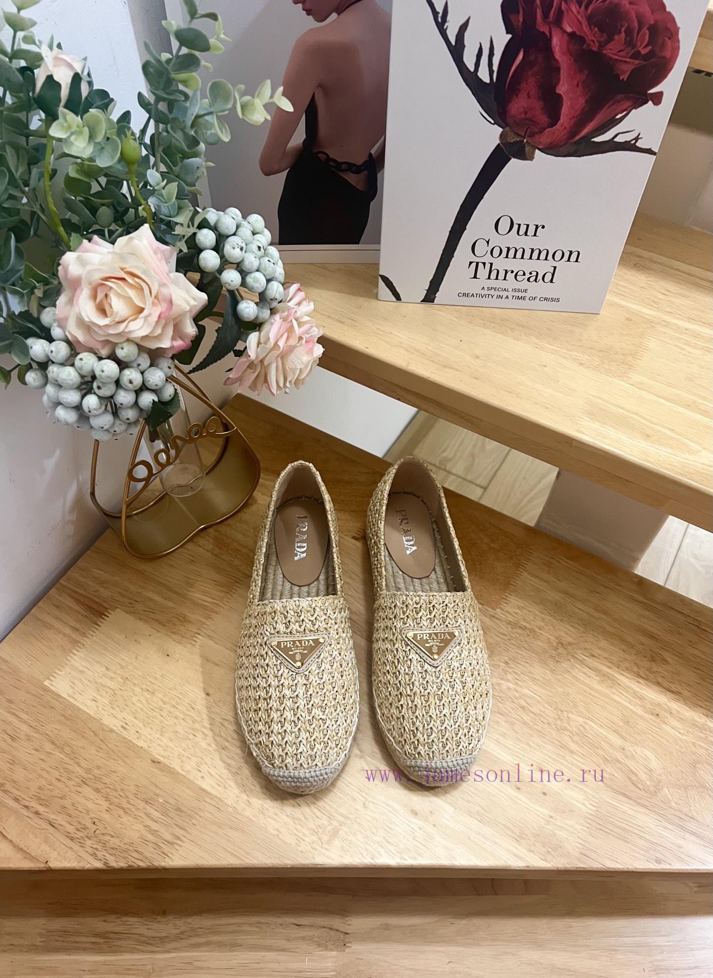 Prada/Prada 25 Early Autumn This Grass Woven Shoe Is Equipped With A Soft Grass Woven Fabric On wil8w8ix