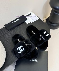 Chanel | Chanel Classic Four Seasons Double C Hairy SlippersThis Fur Mop Is Really CuteSoft And nfak4rzz