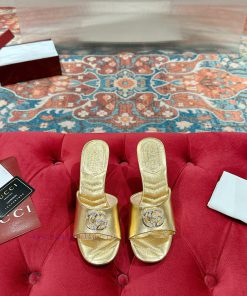 Gucci * 25 New Spring And Summer Open Toed Slippers Are Made Of Leather And Cleverly Use Design aj3dv9jk