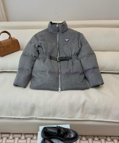 24051 New Down Jacket ️Prada Triangle Logo 10% Sheep Wool Zipper Style 90% White Goose Down Down 8q77l0nw
