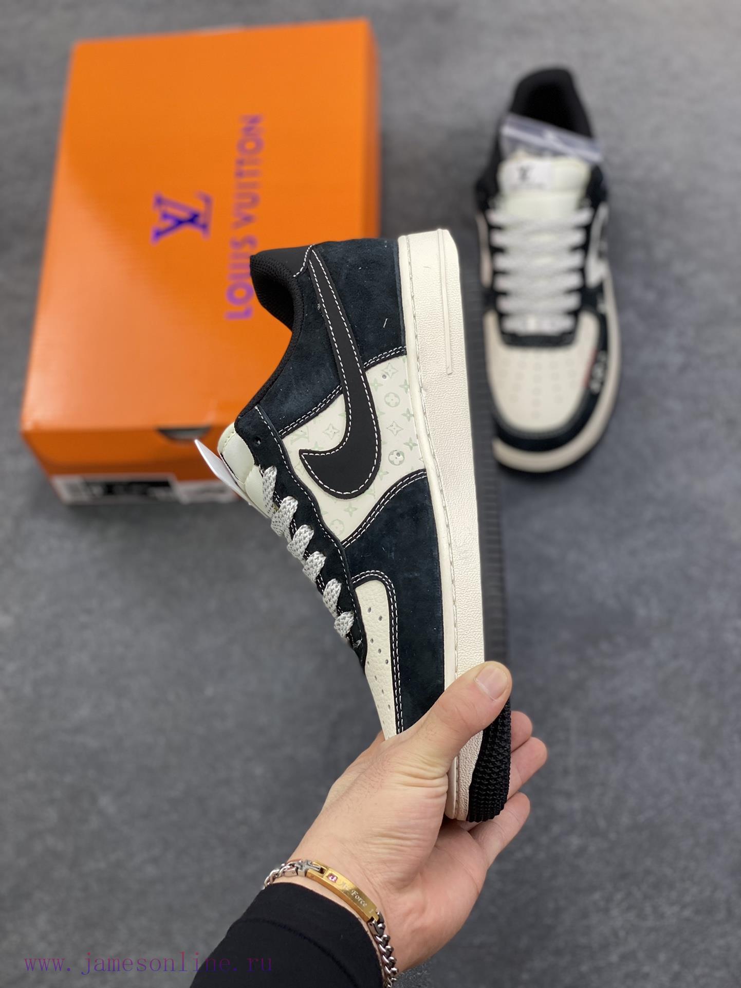 Overseas Limited Edition Release Of Nike Air Force 1 '07 Low "LV Collaboration - Nike Woven Log hxjft9mx - Image 4