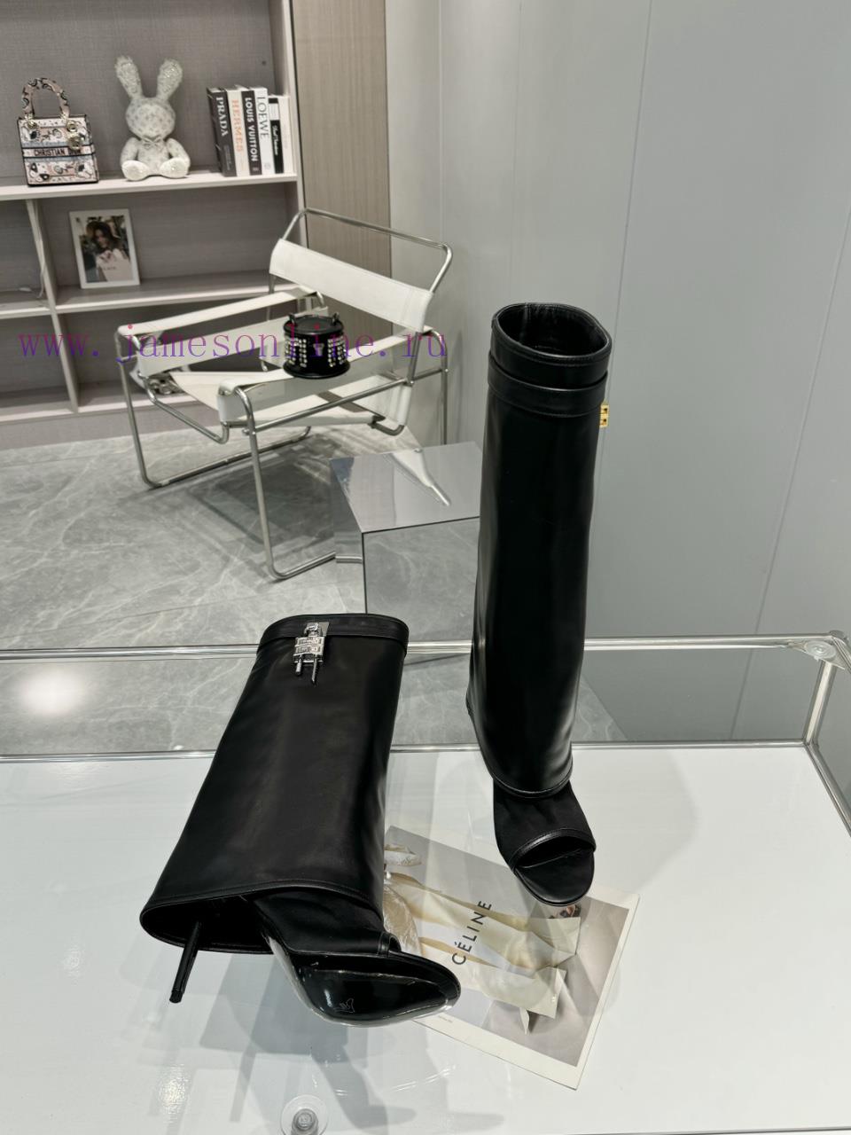 The MostGIVENCHY's New Sloping Heel Height Increasing And Slimming Shark BootsThe Pants And Boo kspvqnaa - Image 5