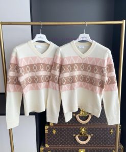 Moncler's New Sweater ⚠️ Complete Packaging And Shipping Of The Entire Piece Of Clothing Procur txllkky0