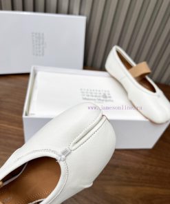 Wrinkled Flat Strap Single Shoe MaisonMargiela Martin Margiela Split Toe Single Shoe The Fabric 1uunc20u