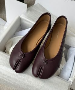 Original GenerationMargiela's New Pleated Tabi BalletThe New Model Also Features A Pleated Desi ujxccie2