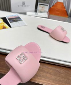 Givenchy's 2024 Early Spring/summer New Open Toed Bread Slippers Feature A Diamond Studded Meta n84mbn3p