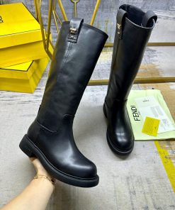 FENDI's Latest Popular Knight High Top Boots Made Of Black Cowhide Fabric With Metal Buckle Det 5x5yjawr