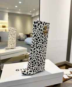 Price "Authentic CustomizationGIVENCHY0/𝐒𝐒𝐧𝐞𝐰 New High-heeled Boots The Latest In The MarketGiv bd4m67z7