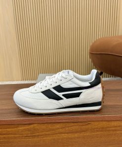 Trendy Luxury TOM FORD Tom This Mick Sports Shoe With A Round Toe And Low Cut Is A Classic And pt7hrzcg