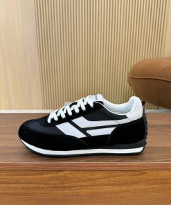 Trendy Luxury TOM FORD Tom This Mick Sports Shoe With A Round Toe And Low Cut Is A Classic And je0nkiyw