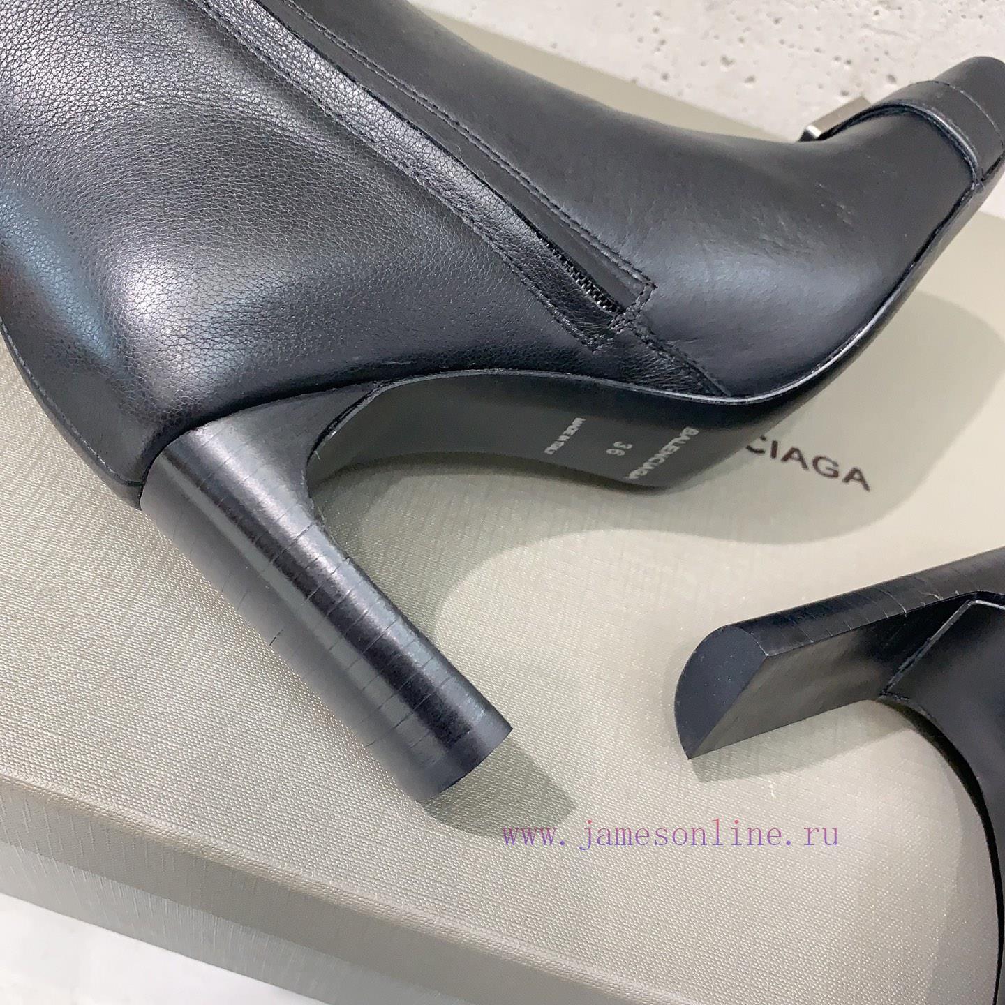 The New BALENCIAGA 25 Square Toe Boots Are Cool And Stylish With A Unique Folding Design That I jc6t41zm - Image 8