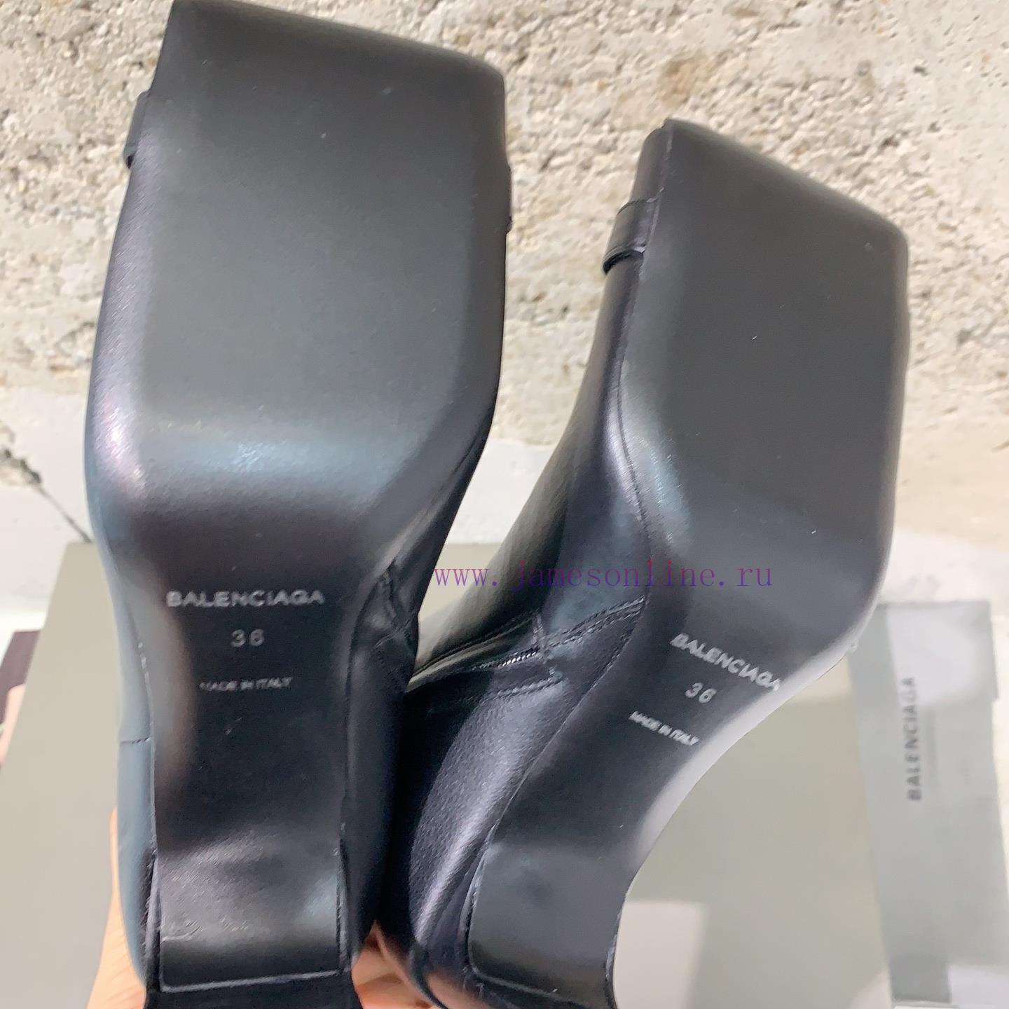 The New BALENCIAGA 25 Square Toe Boots Are Cool And Stylish With A Unique Folding Design That I jc6t41zm - Image 9