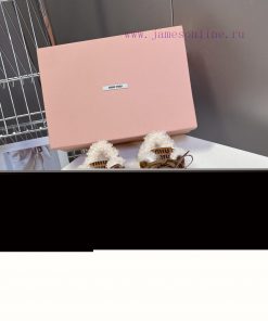 MiuMiu's Latest Fashion Show Retro Fur Shoes German Training ShoesThe Item With The Highest App 0ud9qx7p