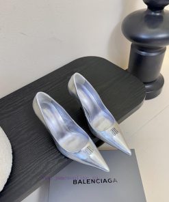BALENCIAGA 25ss Pointed Kitten Heel High HeelsAdopting A Minimalist Pointed Shoe Shape With Sha 3oi7y4q3