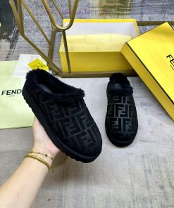 FENDI's Latest Round Toe Unisex Flat Half Top Shoes Are Made Of Black Suede Material With Embos nortcs1m