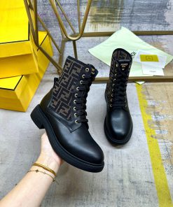 FENDI Filo Round Toe Motorcycle Boots Are Made Of Black Cowhide And Dark Brown Elastic Material it84drnq