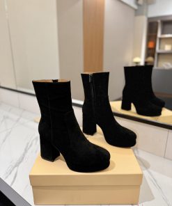 Valentino GARAVANI Fawcette Round Toe Zippered Low Cut Boots Are The Latest Model Of The Year W t3asabpp