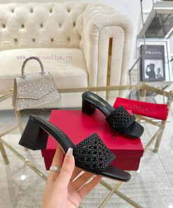 Valentino's Handmade Weaving Details Are Perfect And A Very Eye-catching Runway Series Has Been g1lty9mw
