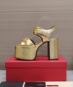 Top Of The Line Boot Collection Valentino Paris Fashion Week 2023 S Show Spring And Summer Fash 7lz6ede5