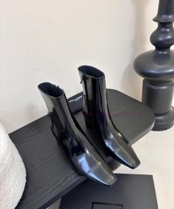 Saint Laurent BootsThe Pointed Toe And Fine Heel Of The Single Item Complement Each Other Addin ksybj7kr