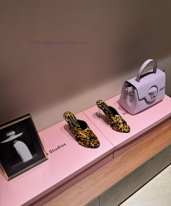 Dolce&Gabbana's Stunning Retro Metal And Cool SlippersItalian Classic Luxury High HeelsWith Ful f69hb578
