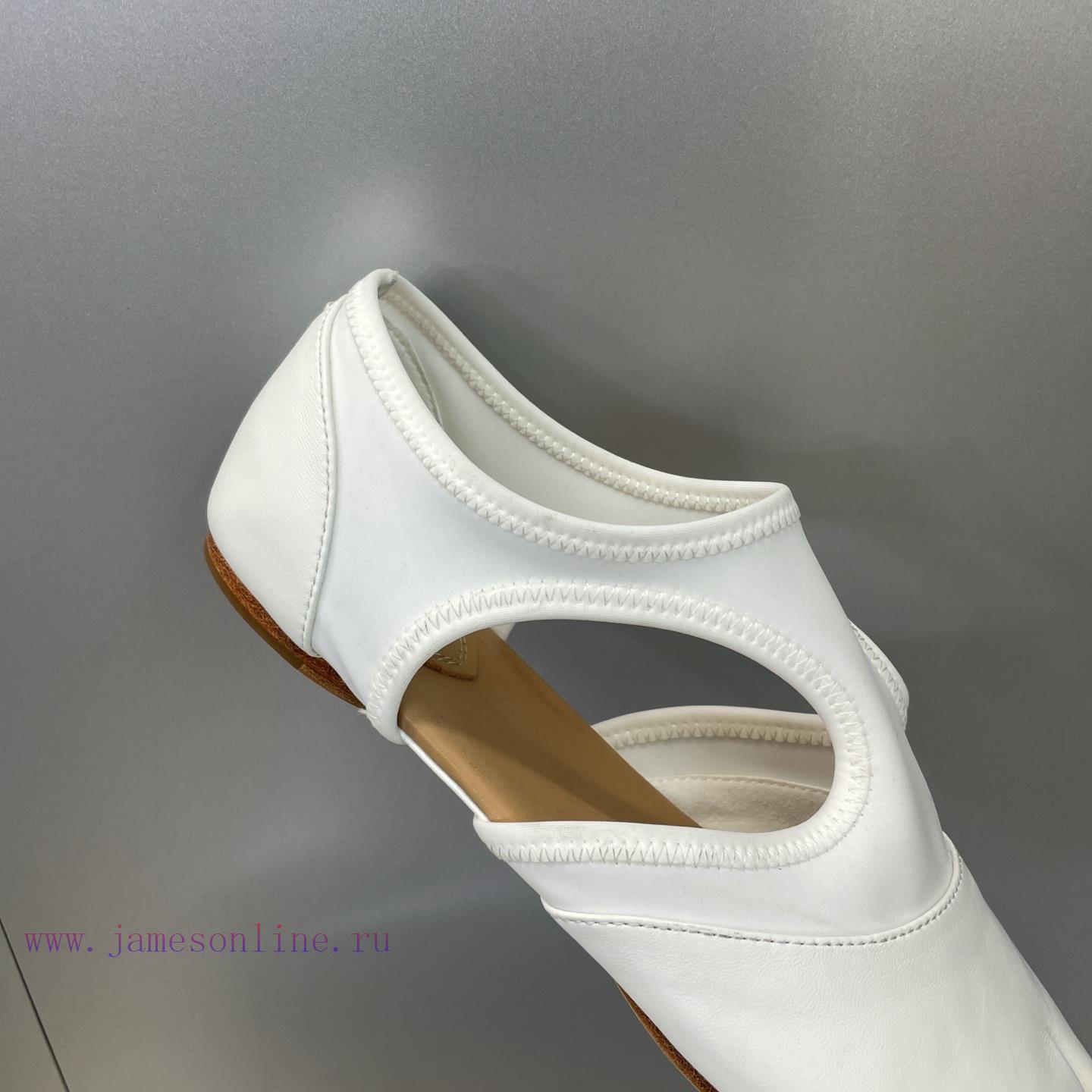 Maison Margiela 2026 Early Spring New Flat Jelly Colored Women's Shoes MM6 Letter Logo Hollow O zn89muti - Image 9