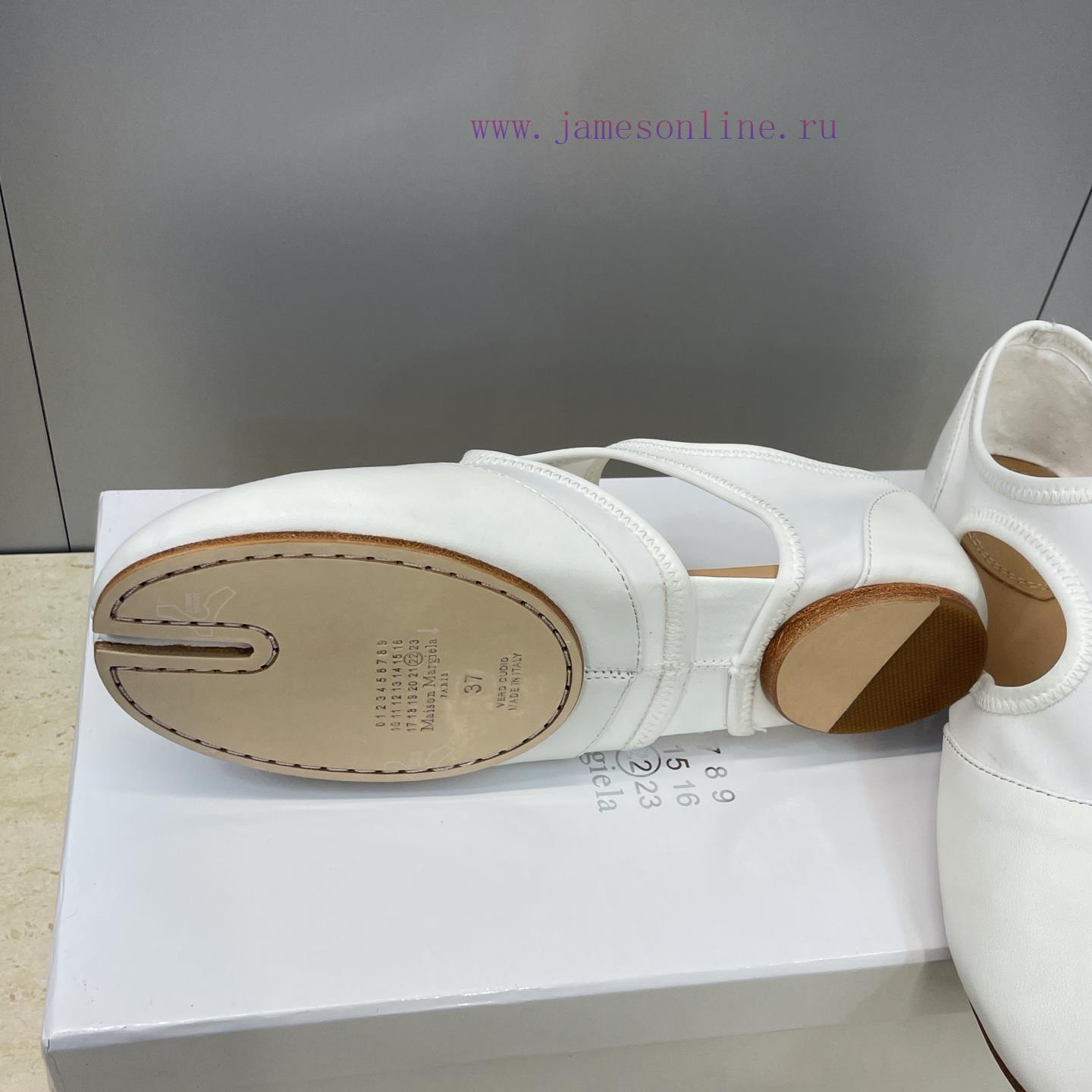 Maison Margiela 2026 Early Spring New Flat Jelly Colored Women's Shoes MM6 Letter Logo Hollow O zn89muti - Image 10