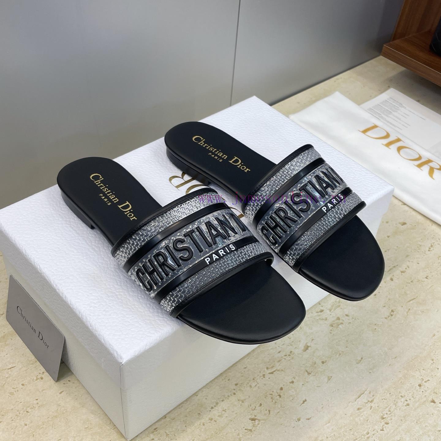 Dior 2026 Early Spring New DWAY Flat Bottom Straight Drag Jelly Colored Women's Shoes CD Letter kvi9g8e6 - Image 3