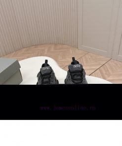 Top Couple Style Balenciaga 2026 New Color TripleS Tape Type Coming Devil No.1 Dad ShoesIt's Si i6ekmtng
