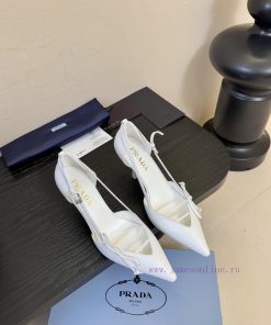 Prada 26ss Classic Triangle Logo Pointed Small High Heel Single ShoeThe Combination Of Sharp Po ejqg3n6o