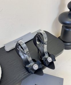 | ²⁰²6𝐬𝐬  🤍🤎  Upgraded VersionBALENCA * A New Silk Diamond Buckle Sandals From Balenciaga. The cad6ijrd