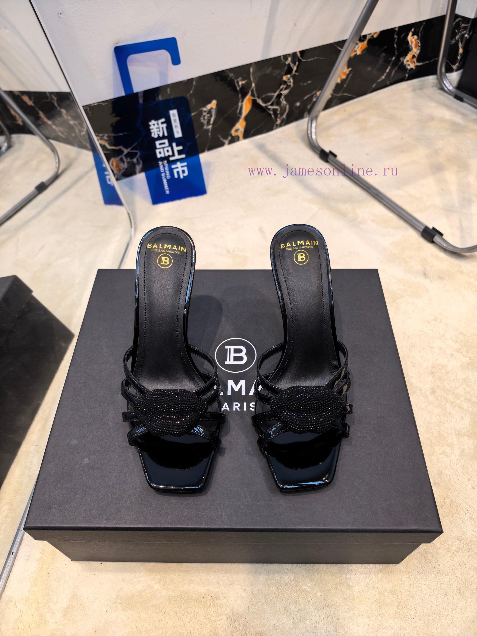 Balmain Autumn/Winter 2026 Fashion Show Lips Fashionable High Heels Slippers———————————𝘽𝙖𝙡𝙢𝙖𝙞𝙣 jbdcduc8