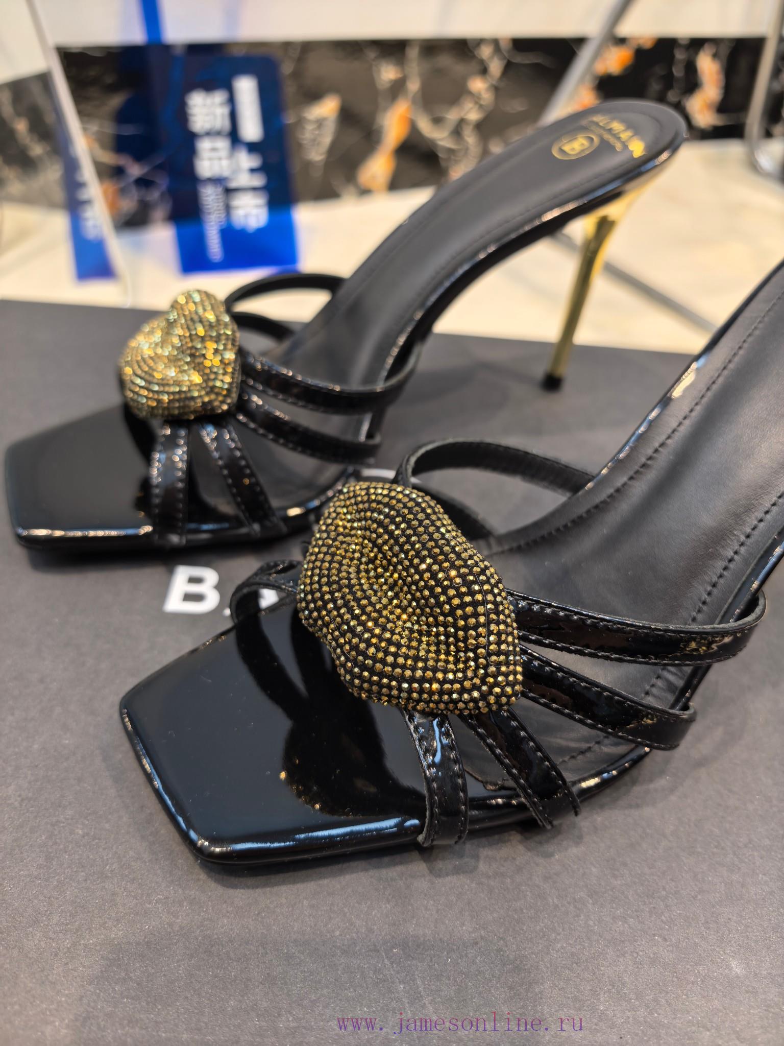 Balmain Autumn/Winter 2026 Fashion Show Lips Fashionable High Heels Slippers———————————𝘽𝙖𝙡𝙢𝙖𝙞𝙣 9yfllgyb - Image 5