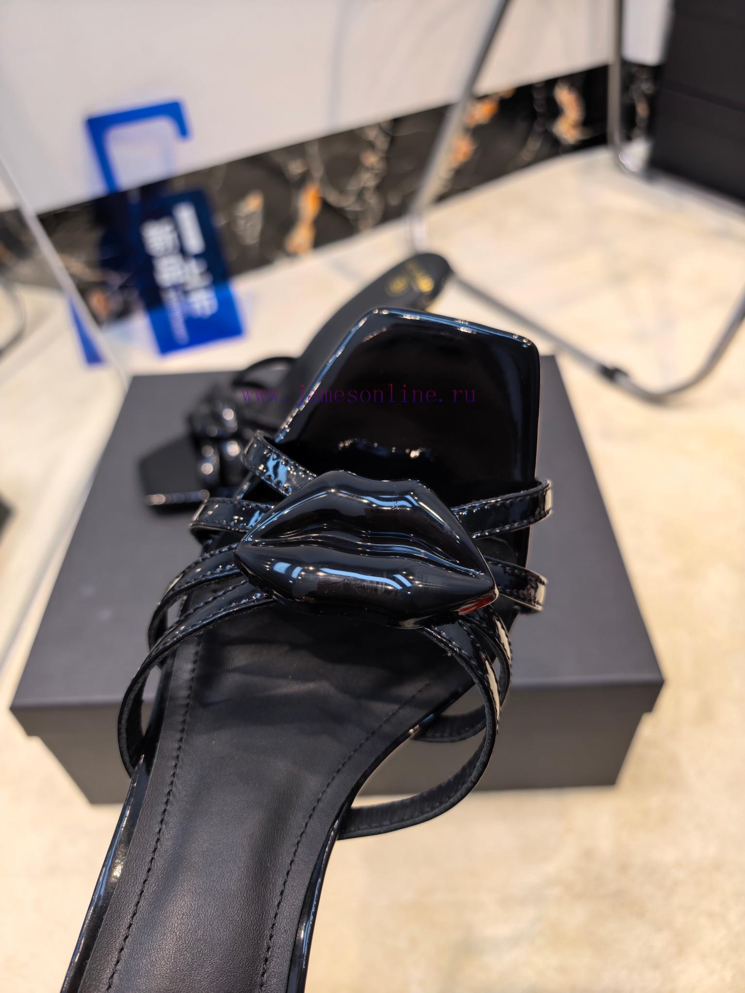 Balmain Autumn/Winter 2026 Fashion Show Lips Fashionable High Heels Slippers———————————𝘽𝙖𝙡𝙢𝙖𝙞𝙣 pd08xb3r - Image 5