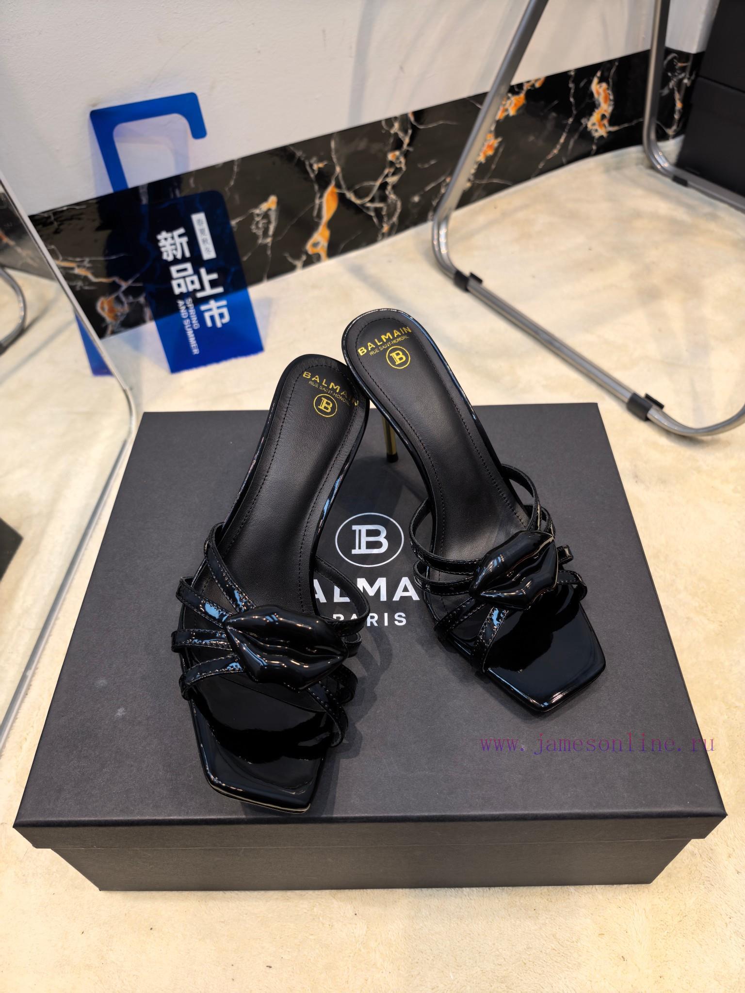 Balmain Autumn/Winter 2026 Fashion Show Lips Fashionable High Heels Slippers———————————𝘽𝙖𝙡𝙢𝙖𝙞𝙣 pd08xb3r - Image 9