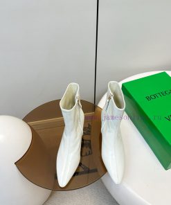 Bottega Veneta26 Oil Wax Leather Pointed Thin Heel Fashionable Short BootsThis Short Boot Is Ma 1tvol1aw