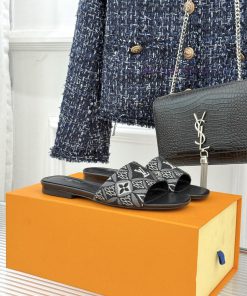 L * V Donkey Classic Explosive Printed Flat SlippersWith The Iconic Louis Vuitton MONOGRAM Flow 5kshse7k