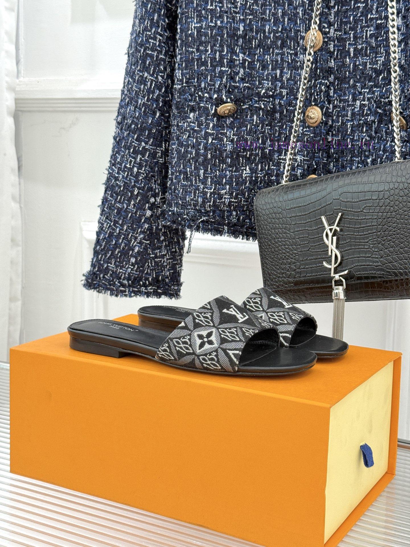 L * V Donkey Classic Explosive Printed Flat SlippersWith The Iconic Louis Vuitton MONOGRAM Flow 5kshse7k