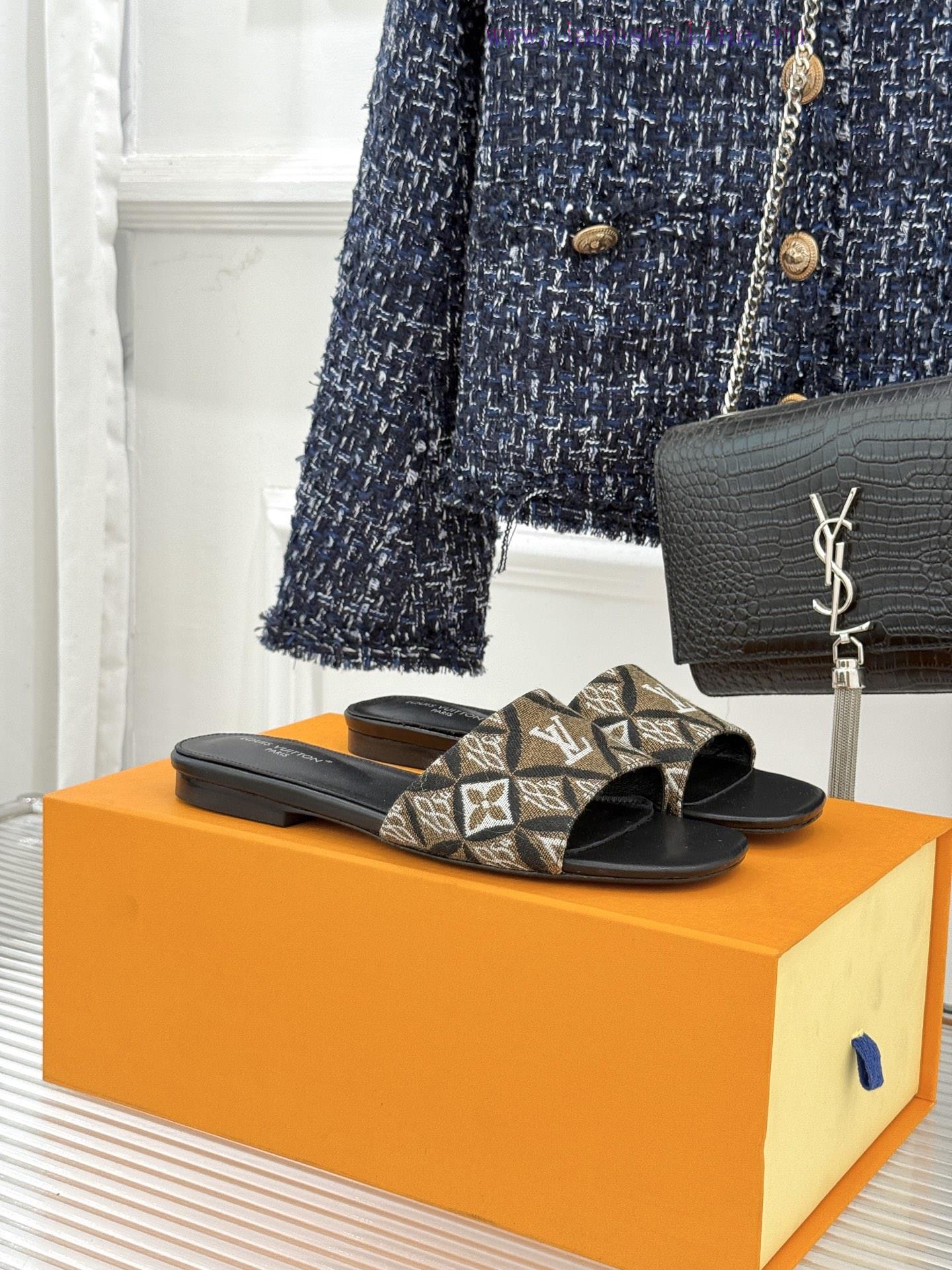 L * V Donkey Classic Explosive Printed Flat SlippersWith The Iconic Louis Vuitton MONOGRAM Flow eellgeu8 - Image 2