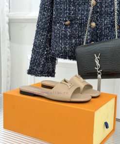 L * V Donkey Classic Popular Flat SlippersIts Design Is Simple Yet ElegantThe LV Logo Is Embell 59by4jkw