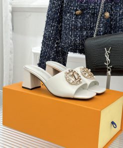 L * V Donkey Classic Water Diamond Buckle Strap Thick Heel SlippersInterpreting Summer Luxury W rrc2271r