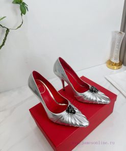 Valentino 2026ss Early Spring New Product——————————————Valentino Garavani's Classic "Roman Stud m7qrdjqk