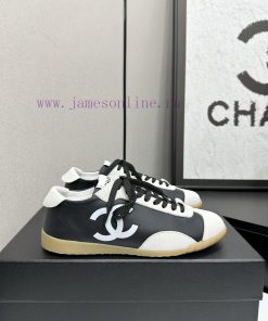 CHANEL's New Panda Board Shoes And Panda ShoesChanel SS Popular Panda Shoes Color Matching Thic f59c4cj4