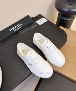 Prada 26ss Early Spring New Simple Classic Canvas Casual Shoe SeriesBased On Classic Canvas Sho irocsoi4