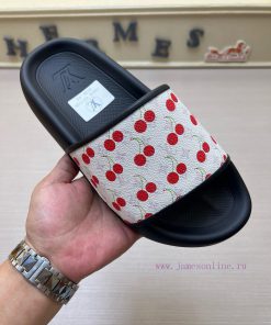 Louis Vuitton Men's Slippers A Popular Item On The LV Official Website Are Now Available For Sa h17qdxsv