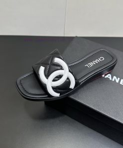 Chanel Chanel Style Summer New Kangpeng Panda Color Thick Soled Diamond Grid SlippersOne Of The tj4vvzaz