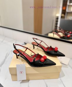 Valentino Launches Full Antique Copper V-button Cherry Sandals Series Pointed V-button SandalsT jojmkhhe